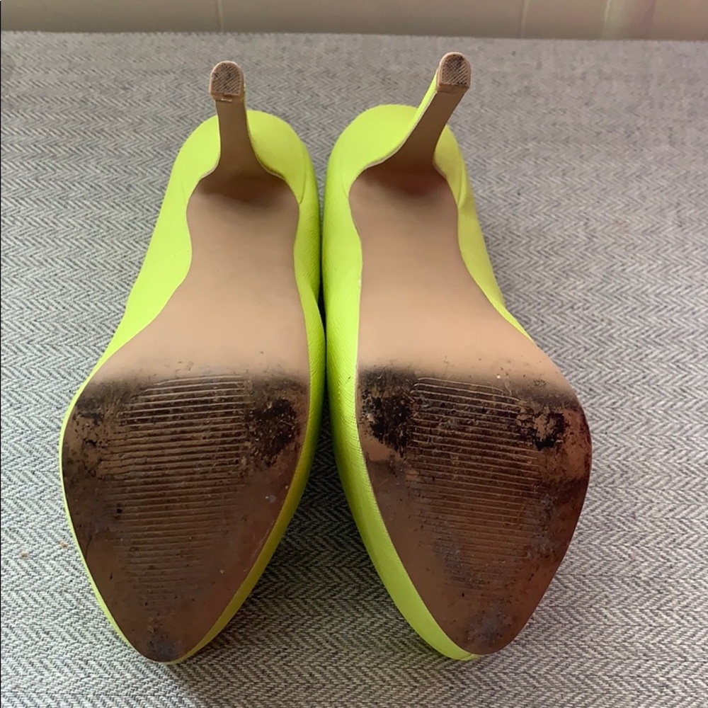 Heels - Picture 4 of 4